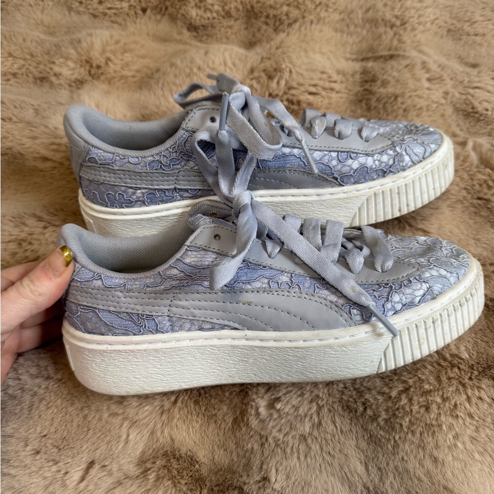 Women’s Lilac Puma lace tennis shoes 6.5 - Picture 3 of 8